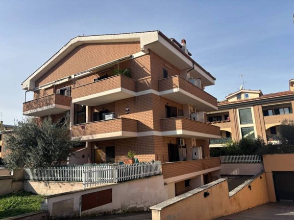 appartamento in vendita a Guidonia Montecelio in zona Guidonia