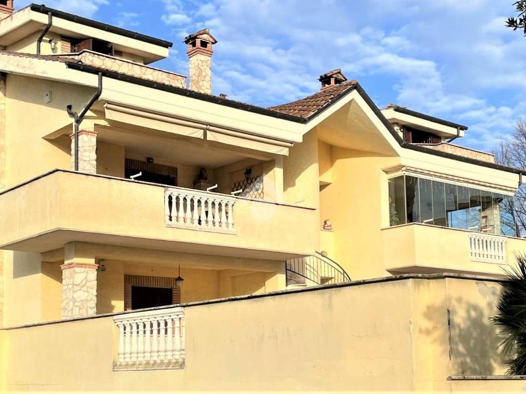 appartamento in vendita a Guidonia Montecelio in zona Colleverde