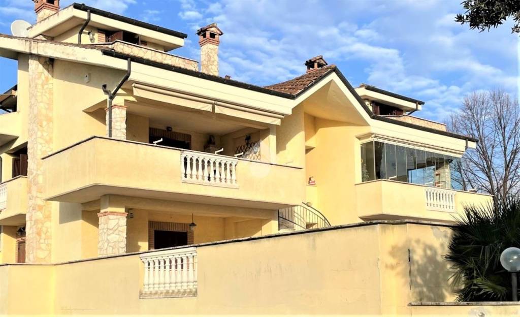 appartamento in vendita a Guidonia Montecelio in zona Colleverde