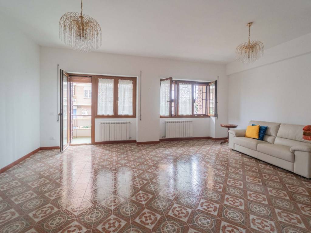 appartamento in vendita a Guidonia Montecelio in zona Colleverde