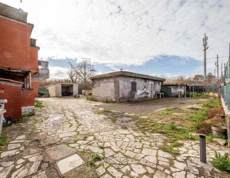 appartamento in vendita a Guidonia Montecelio in zona La Botte