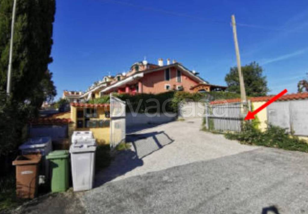 terreno edificabile in vendita a Guidonia Montecelio in zona Pichini