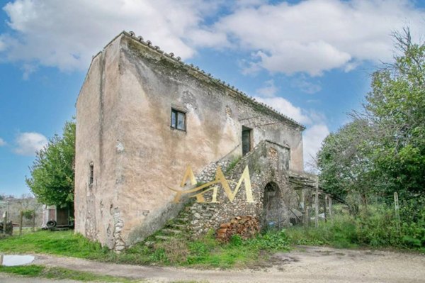 casa indipendente in vendita a Guidonia Montecelio in zona Montecelio