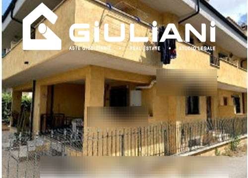 casa indipendente in vendita a Guidonia Montecelio in zona Colle Fiorito