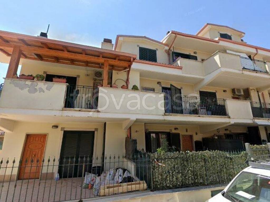 appartamento in vendita a Guidonia Montecelio in zona Villalba