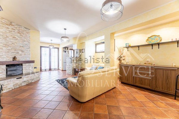 casa indipendente in vendita a Guidonia Montecelio