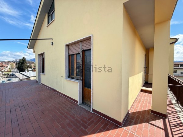 appartamento in vendita a Guidonia Montecelio in zona Guidonia