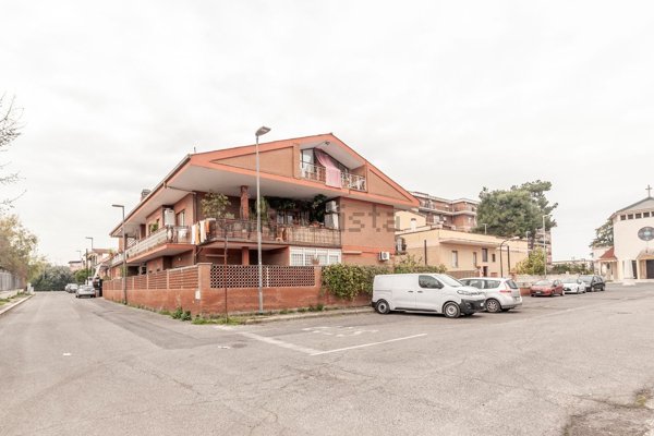 appartamento in vendita a Guidonia Montecelio in zona Villalba