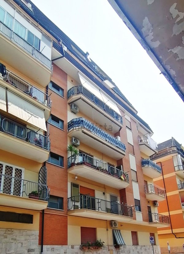 appartamento in vendita a Guidonia Montecelio in zona Guidonia