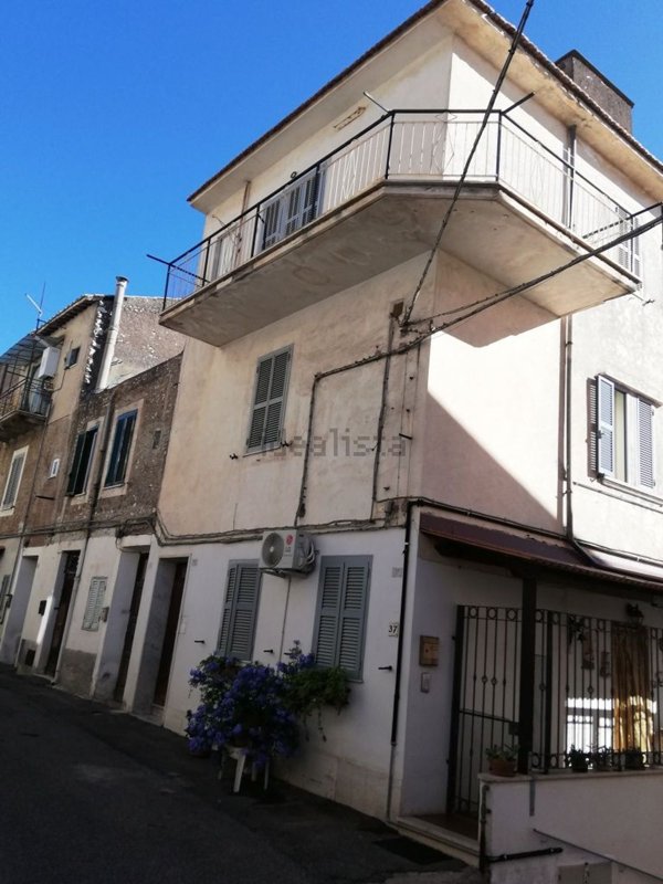 appartamento in vendita a Guidonia Montecelio in zona Montecelio