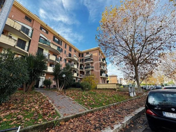 appartamento in vendita a Guidonia Montecelio in zona Guidonia