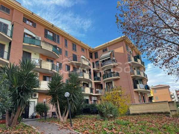 appartamento in vendita a Guidonia Montecelio in zona Guidonia
