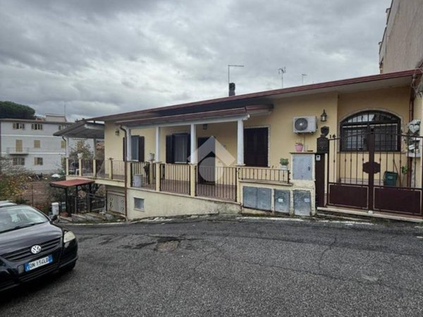 appartamento in vendita a Guidonia Montecelio in zona Guidonia