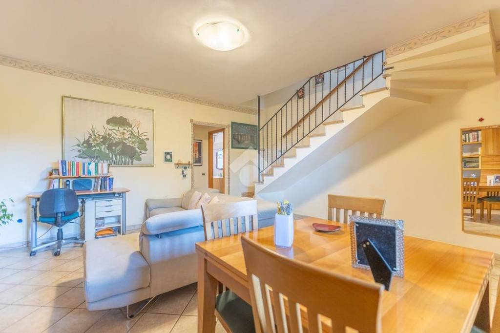 casa indipendente in vendita a Guidonia Montecelio