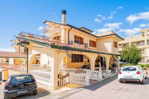 casa indipendente in vendita a Guidonia Montecelio