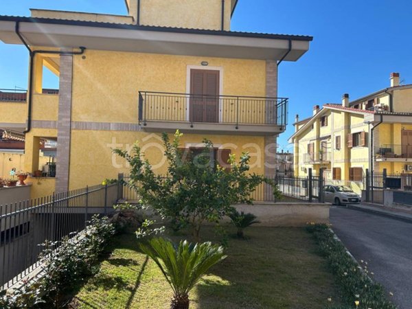 appartamento in vendita a Guidonia Montecelio in zona Villanova