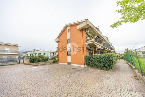 appartamento in vendita a Guidonia Montecelio in zona Guidonia