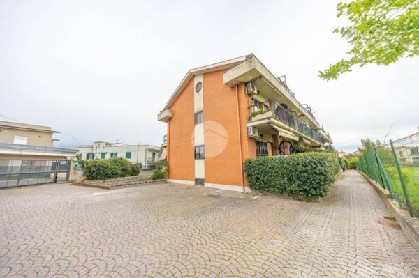 appartamento in vendita a Guidonia Montecelio in zona Guidonia