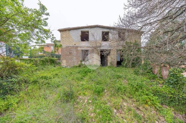 casa indipendente in vendita a Guidonia Montecelio in zona Colle Spinello