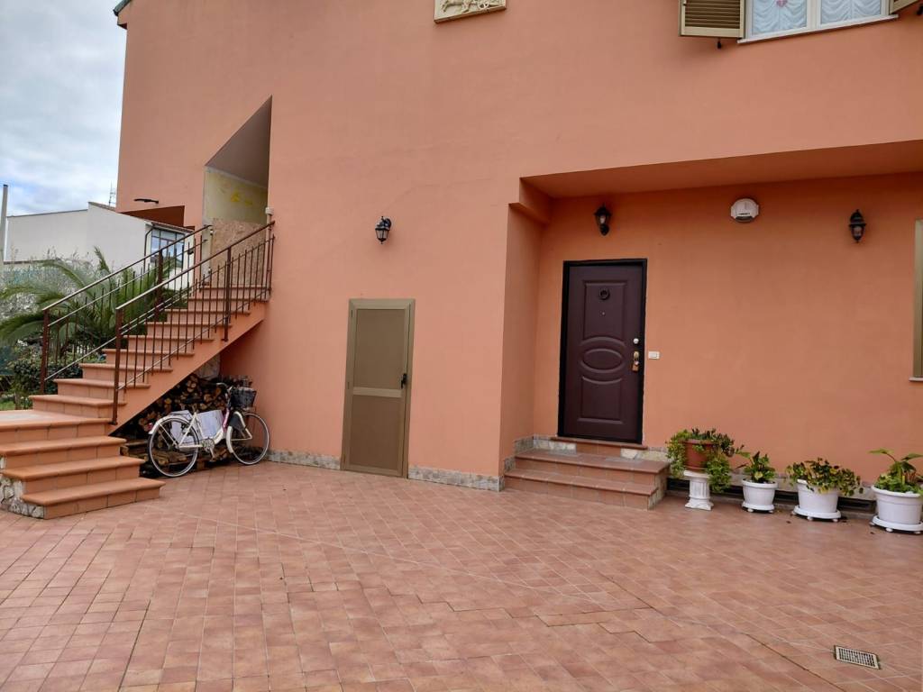 appartamento in vendita a Guidonia Montecelio in zona Villanova