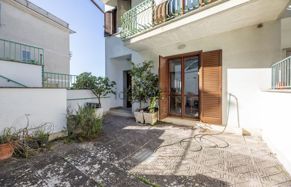 casa indipendente in vendita a Guidonia Montecelio in zona Montecelio