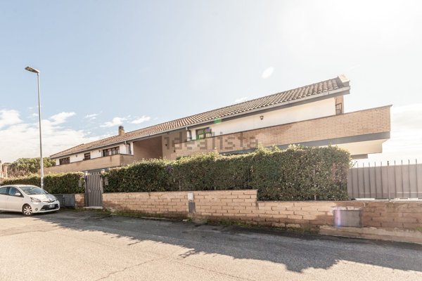 appartamento in vendita a Guidonia Montecelio in zona Guidonia