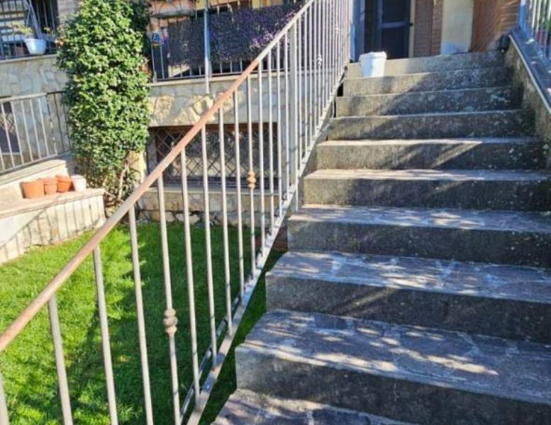 casa indipendente in vendita a Guidonia Montecelio in zona Setteville