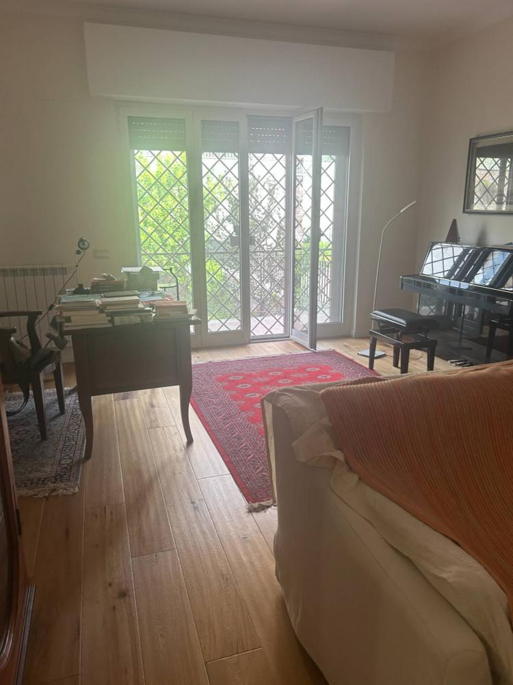 casa indipendente in vendita a Guidonia Montecelio in zona Guidonia