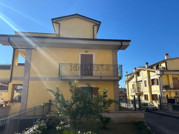 appartamento in vendita a Guidonia Montecelio in zona Villanova