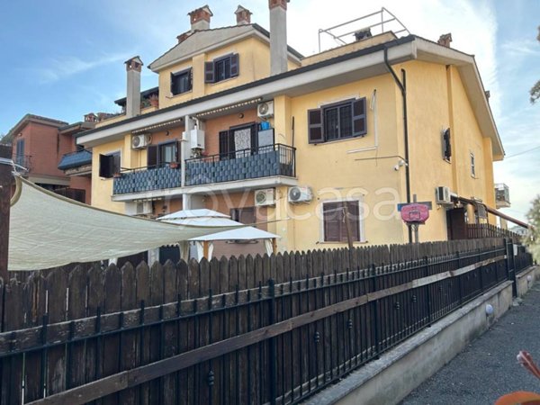 appartamento in vendita a Guidonia Montecelio in zona La Botte