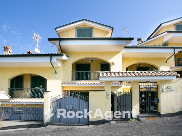 casa indipendente in vendita a Guidonia Montecelio in zona Marco Simone