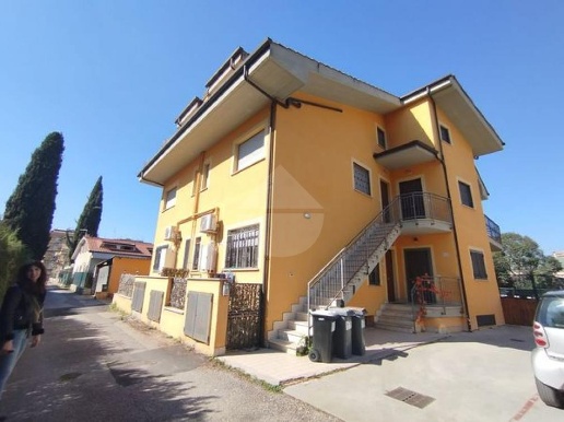 appartamento in vendita a Guidonia Montecelio in zona Villanova