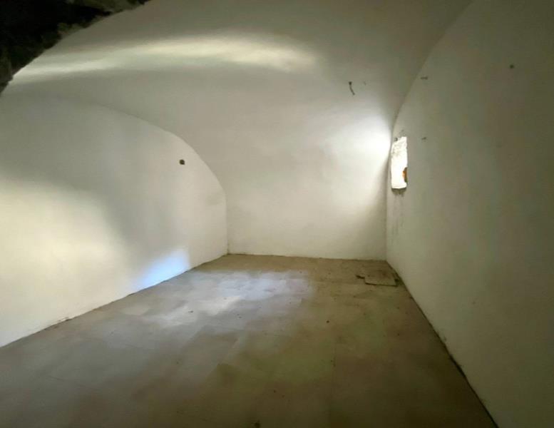 locale commerciale in vendita a Guidonia Montecelio in zona Guidonia