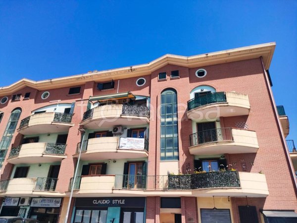 appartamento in vendita a Guidonia Montecelio in zona Montecelio