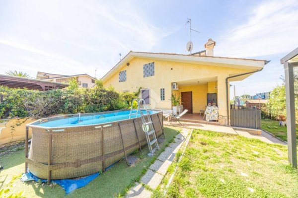 casa indipendente in vendita a Guidonia Montecelio in zona Setteville