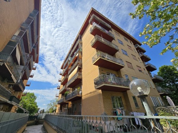 appartamento in vendita a Guidonia Montecelio in zona Guidonia