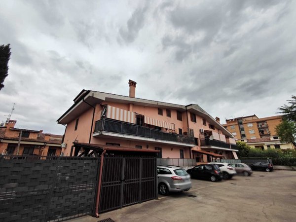 appartamento in vendita a Guidonia Montecelio in zona Villanova