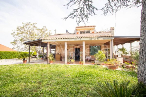 casa indipendente in vendita a Guidonia Montecelio in zona Marco Simone