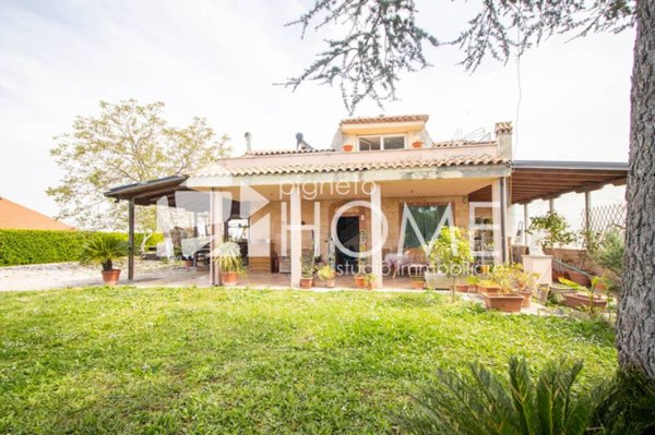 casa indipendente in vendita a Guidonia Montecelio in zona Marco Simone
