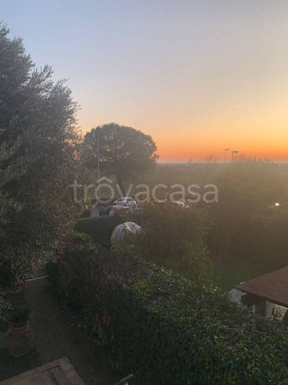 appartamento in vendita a Guidonia Montecelio in zona Marco Simone