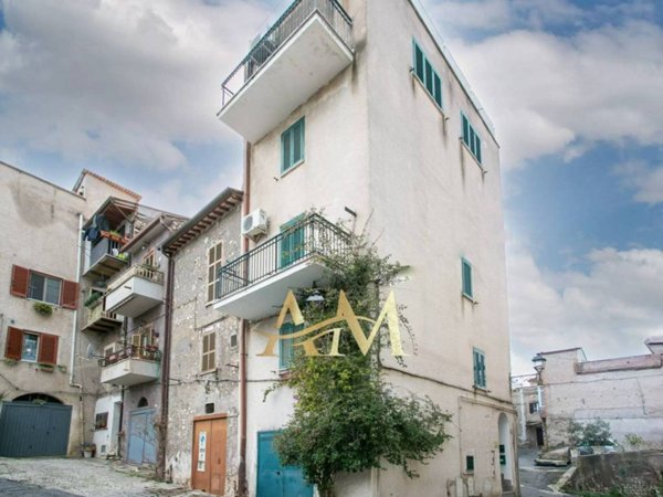 appartamento in vendita a Guidonia Montecelio in zona Montecelio