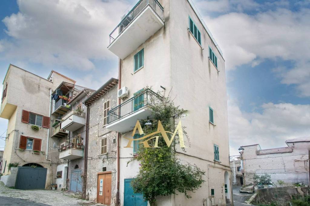 appartamento in vendita a Guidonia Montecelio in zona Montecelio