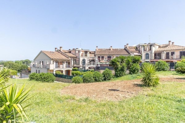 appartamento in vendita a Guidonia Montecelio in zona Marco Simone