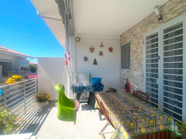 casa indipendente in vendita a Guidonia Montecelio in zona Setteville