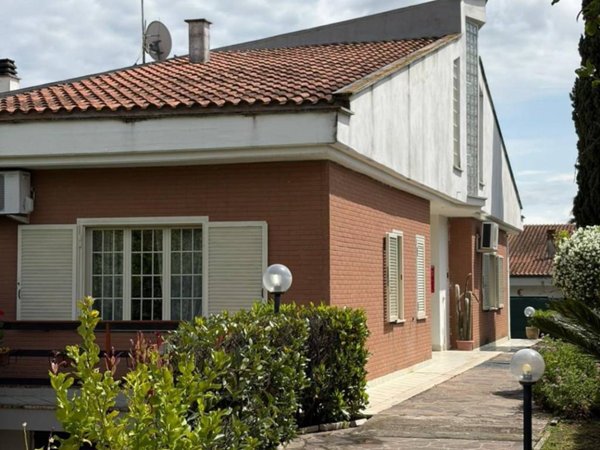 appartamento in vendita a Guidonia Montecelio in zona Guidonia