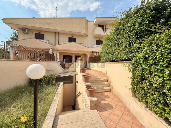 casa indipendente in vendita a Guidonia Montecelio in zona Marco Simone