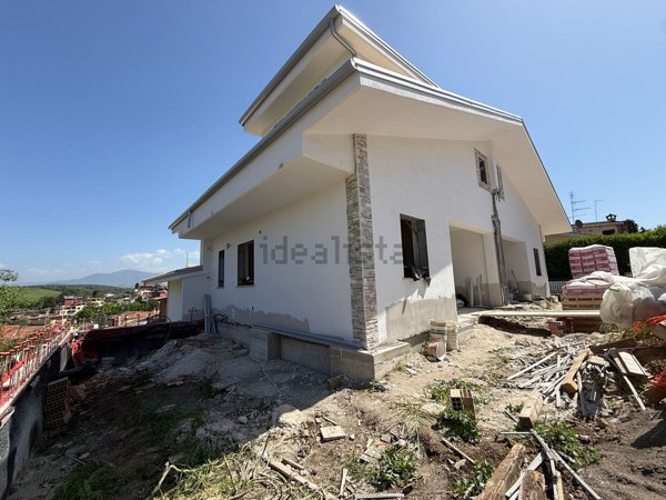 casa indipendente in vendita a Guidonia Montecelio