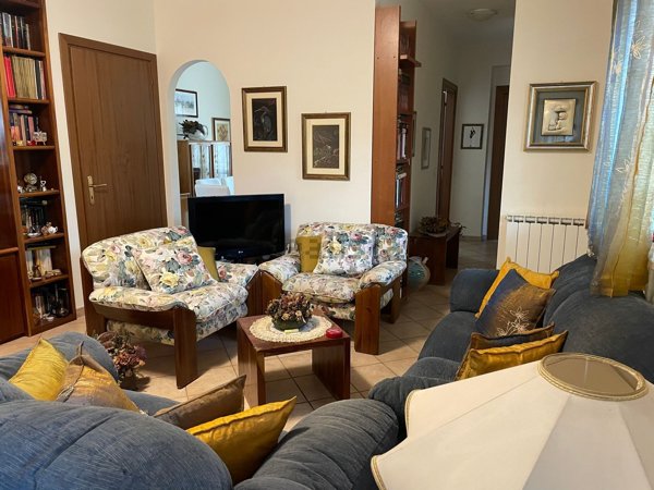 casa indipendente in vendita a Guidonia Montecelio in zona Marco Simone