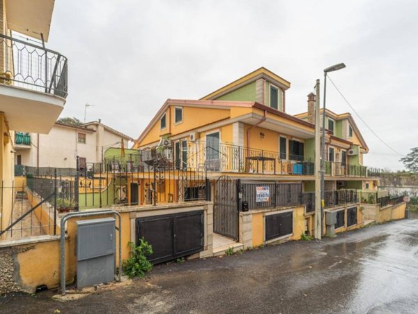 appartamento in vendita a Guidonia Montecelio in zona Guidonia