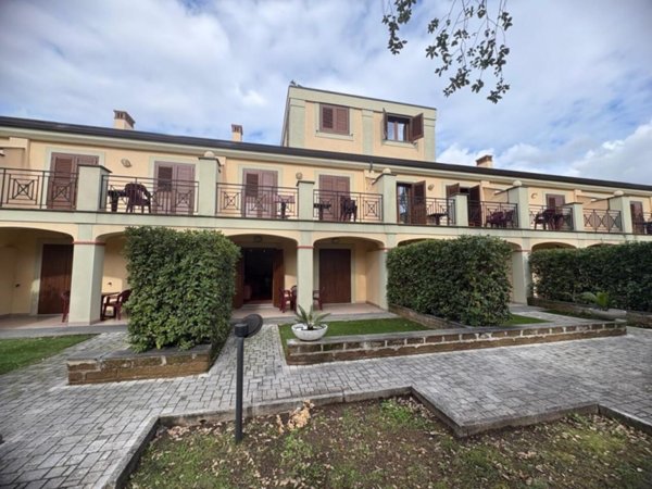 appartamento in vendita a Guidonia Montecelio in zona Marco Simone